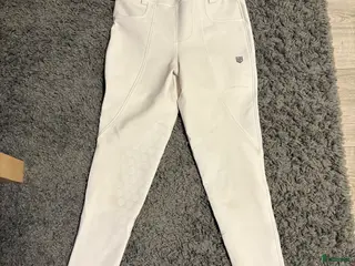 Ridbyxor ryttarutrustning till salu: Vita ridbyxor från Maya delorez i Tösse - Annons 16