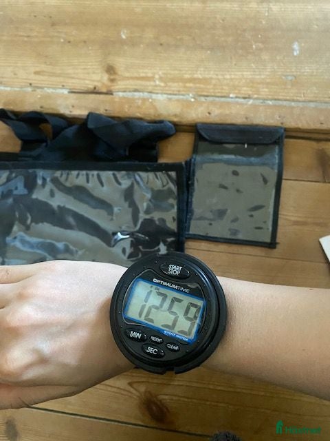 Övrig Ryttarutrustning ryttarutrustning till salu: Terrängklocka + nummerbehållare och medical card - Annons 19