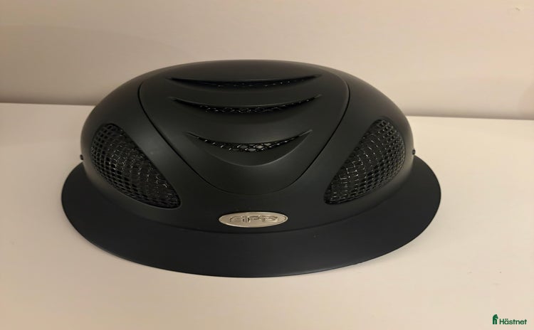 Hjälmar ryttarutrustning till salu i Jönköping - Annons 4