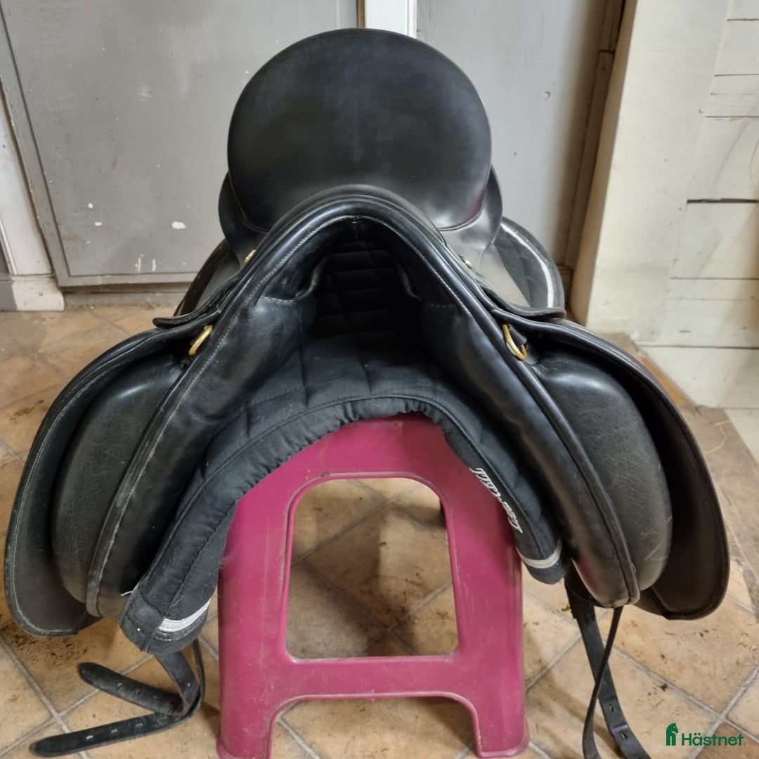 Sadlar hästutrustning till salu: Wellington Elite i Ludvika - Annons 3