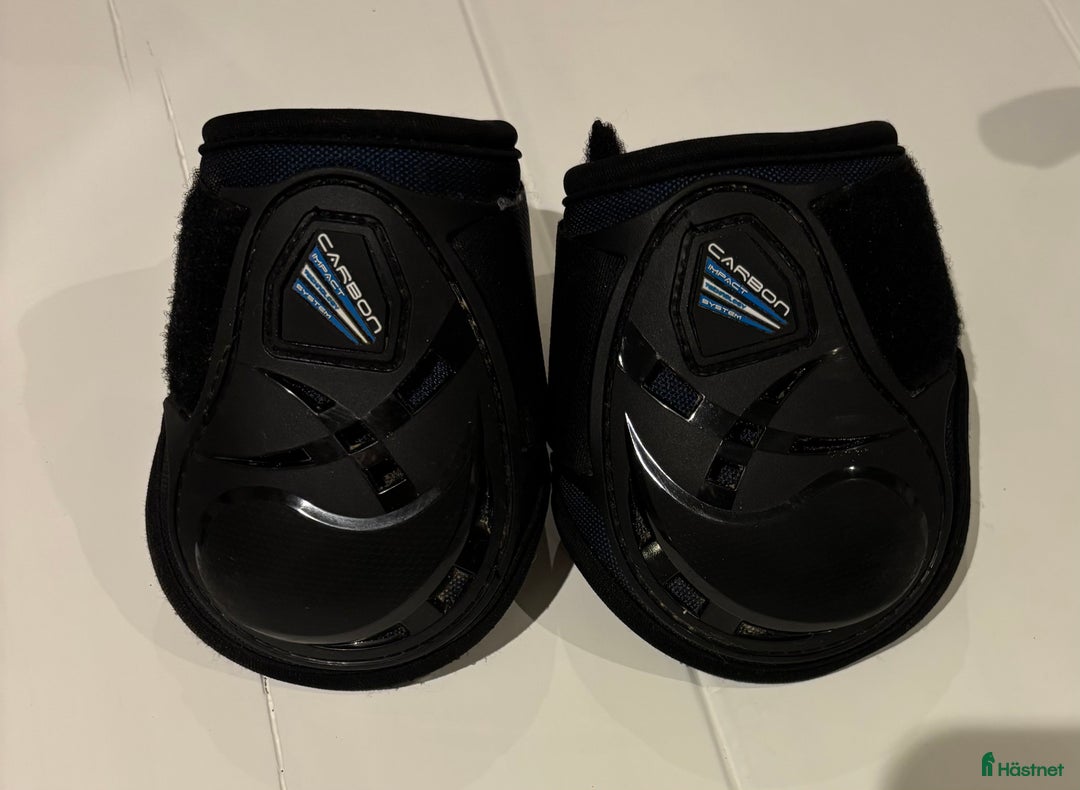 Benskydd hästutrustning till salu: Arma bakskydd  i Sölvesborg - Annons 1