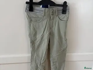 Ridbyxor ryttarutrustning till salu: Ljusgröna CRW ridbyxor till salu - Annons 5