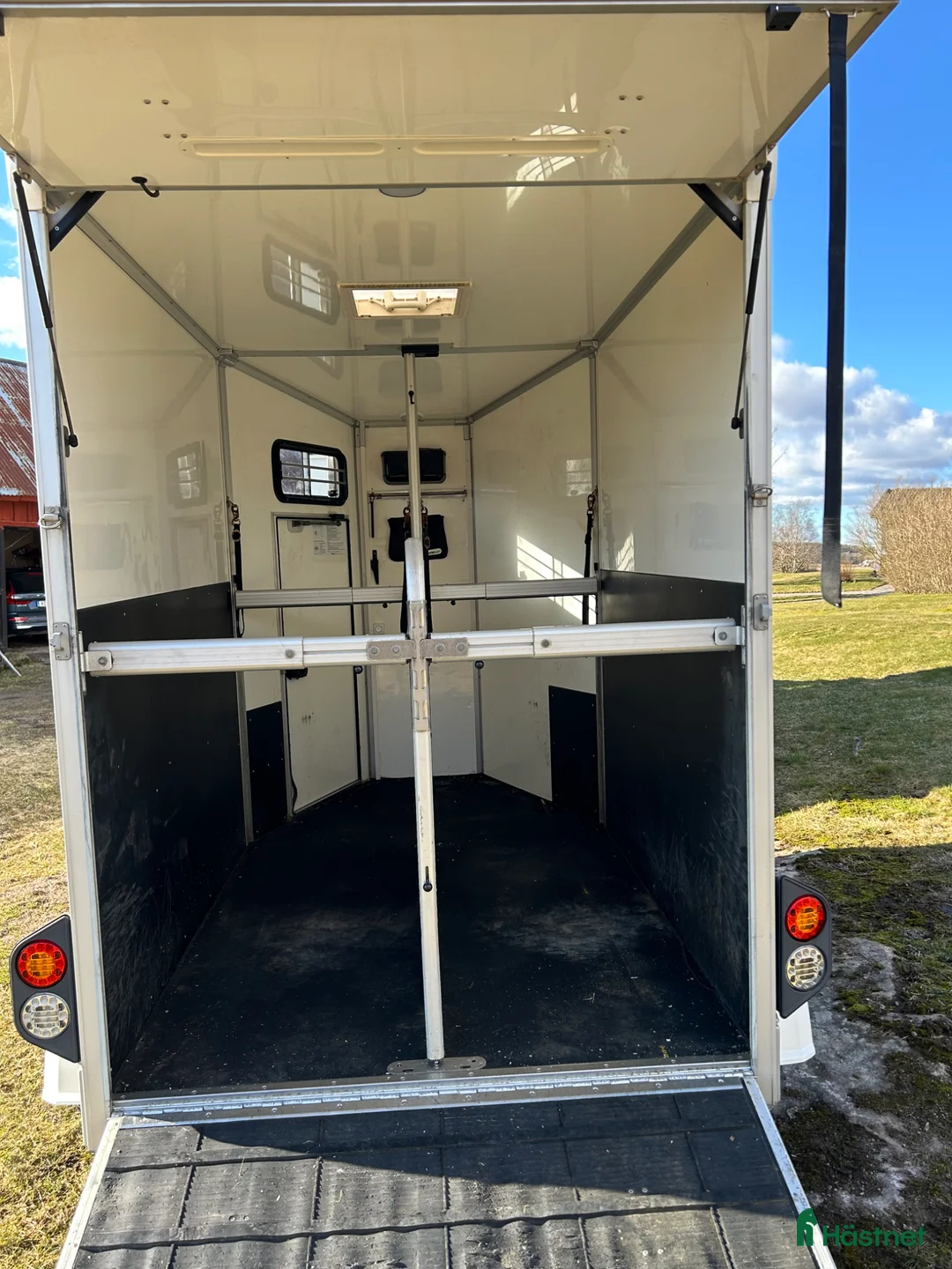 Hästtransporter  fordon & transport till salu: Hästtransport Ume B35 i Karlstad - Annons 4