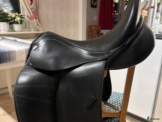 Sadlar hästutrustning till salu: Kentaur Medea Dressyr sadel i Strömstad - Annons 2