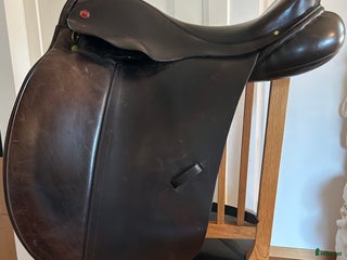 Sadlar hästutrustning till salu: Albion dressyrsadel M-W till salu i Danderyd - Annons 6