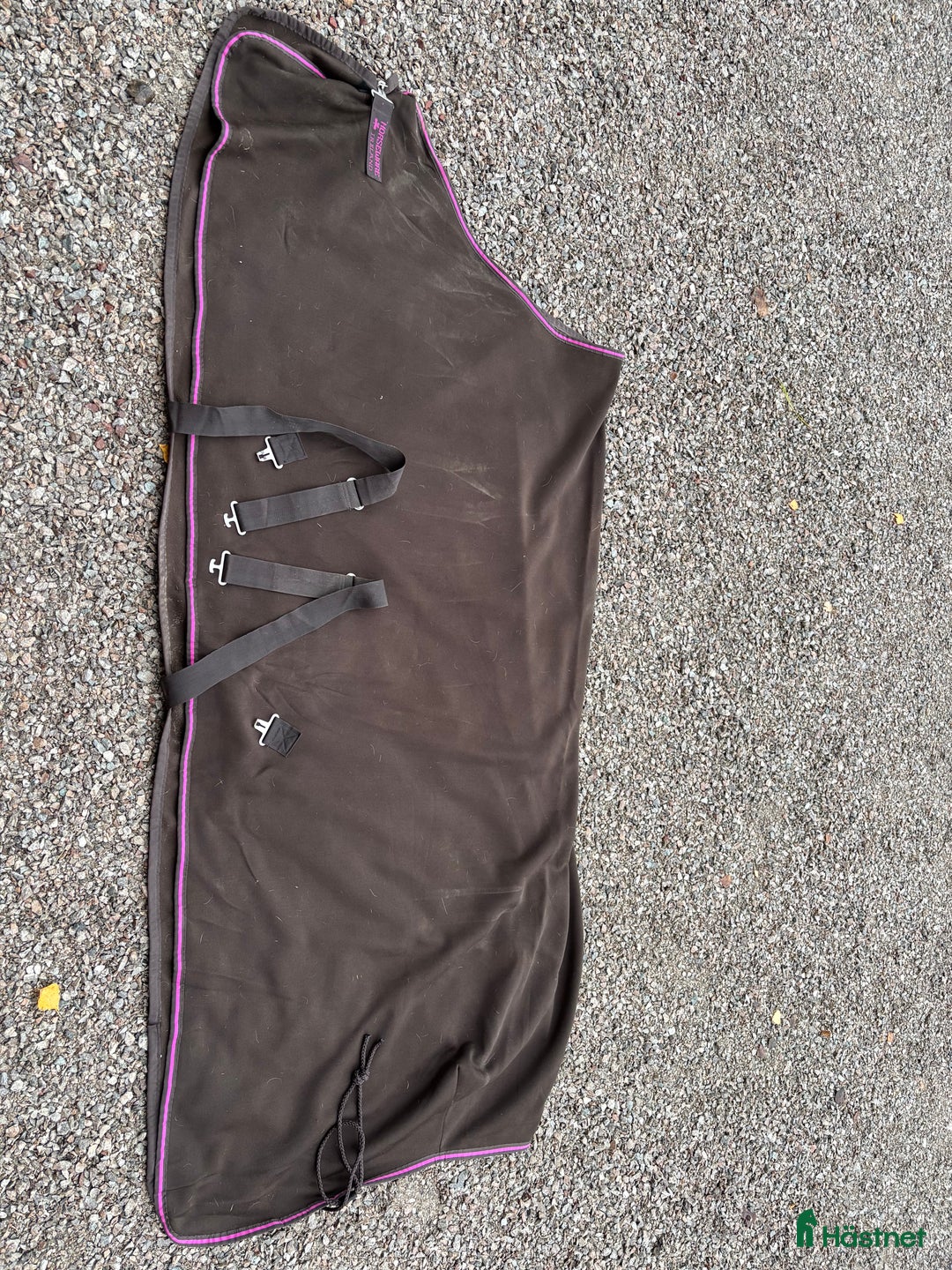 Täcken hästutrustning till salu: Jersey täcke i fint skick  i Sollerön - Annons 1