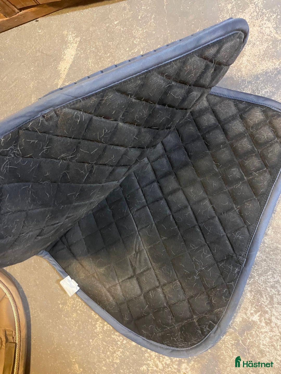 Schabrak & Vojlockar hästutrustning till salu: Fina schabrak i nyskick till salu i Hammarö - Annons 4