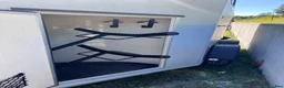 Hästtransporter  fordon & transport till salu: Mycket fin transport i aluminium låg totalvikt - Annons 3