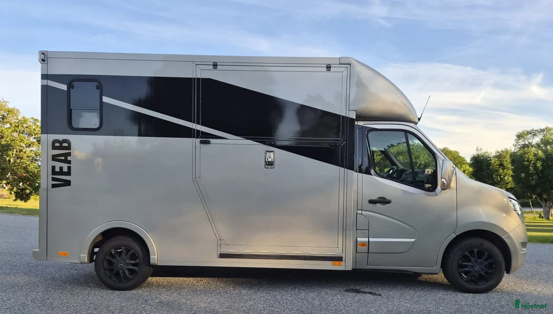 Hästlastbilar  fordon & transport till salu: STUTERI - nybyggd Hästlastbil  - Annons 2