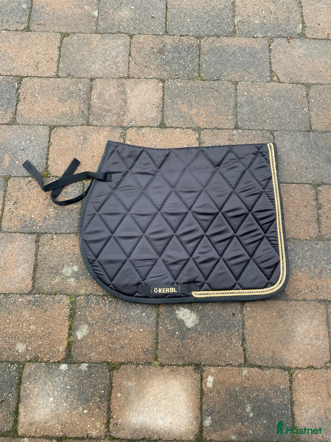 Schabrak & Vojlockar hästutrustning till salu: Snyggt schabrak!💗 i Hammarö - Annons 1