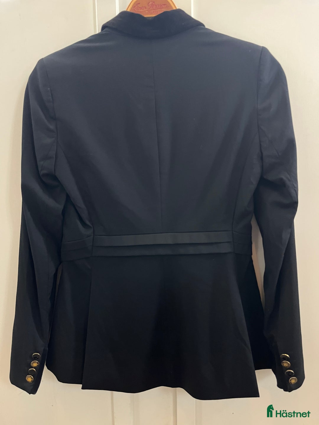 Jackor & Kavajer ryttarutrustning till salu: Tävlingskavaj Kingsland Italien fabric i Vessigebro - Annons 2