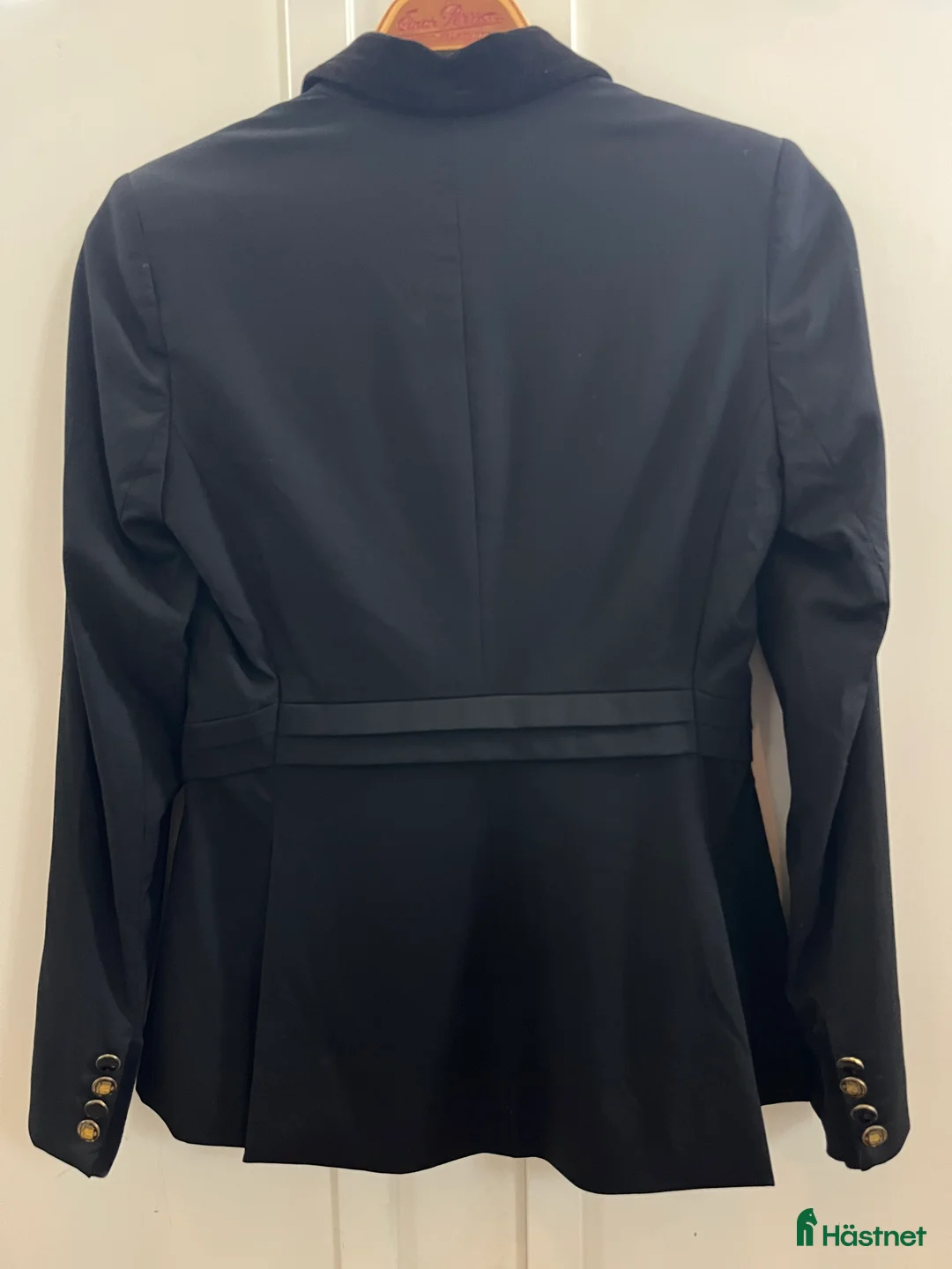 Jackor & Kavajer ryttarutrustning till salu: Tävlingskavaj Kingsland Italien fabric i Vessigebro - Annons 2