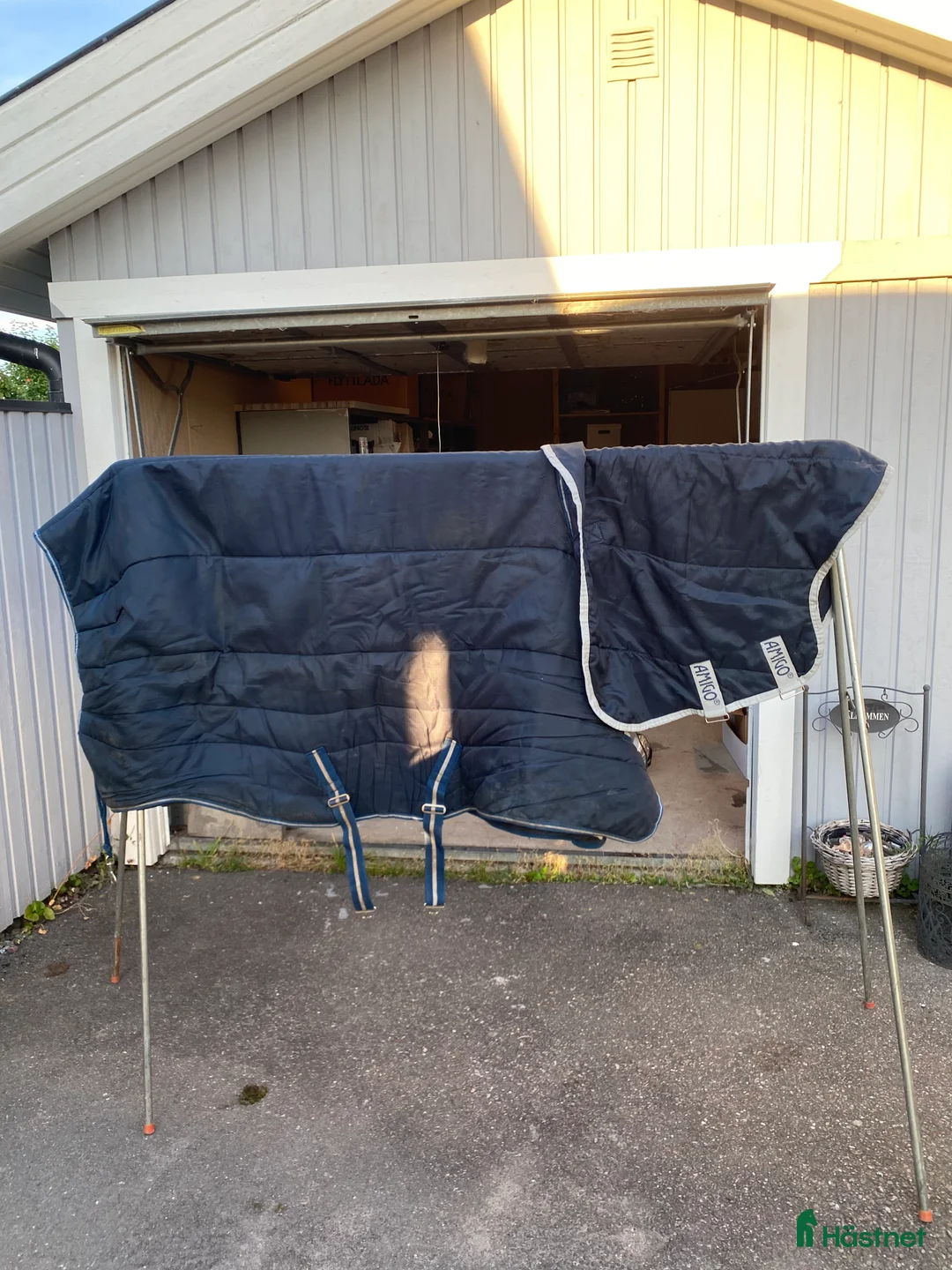 Täcken hästutrustning till salu: Innetäcke strl. 125 i Bålsta - Annons 1