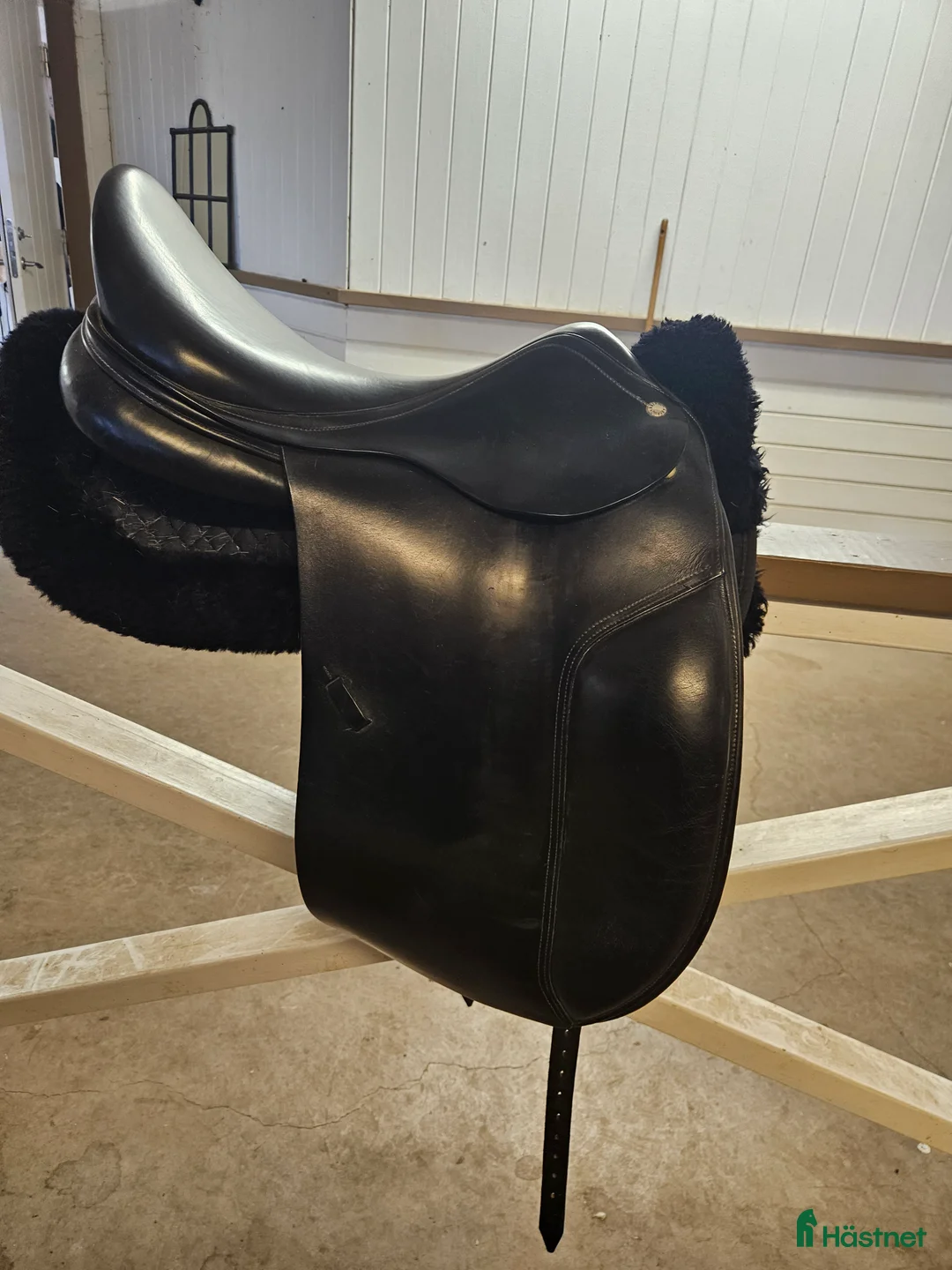 Sadlar hästutrustning till salu: Superpris på kvalitetssadel! - Annons 1
