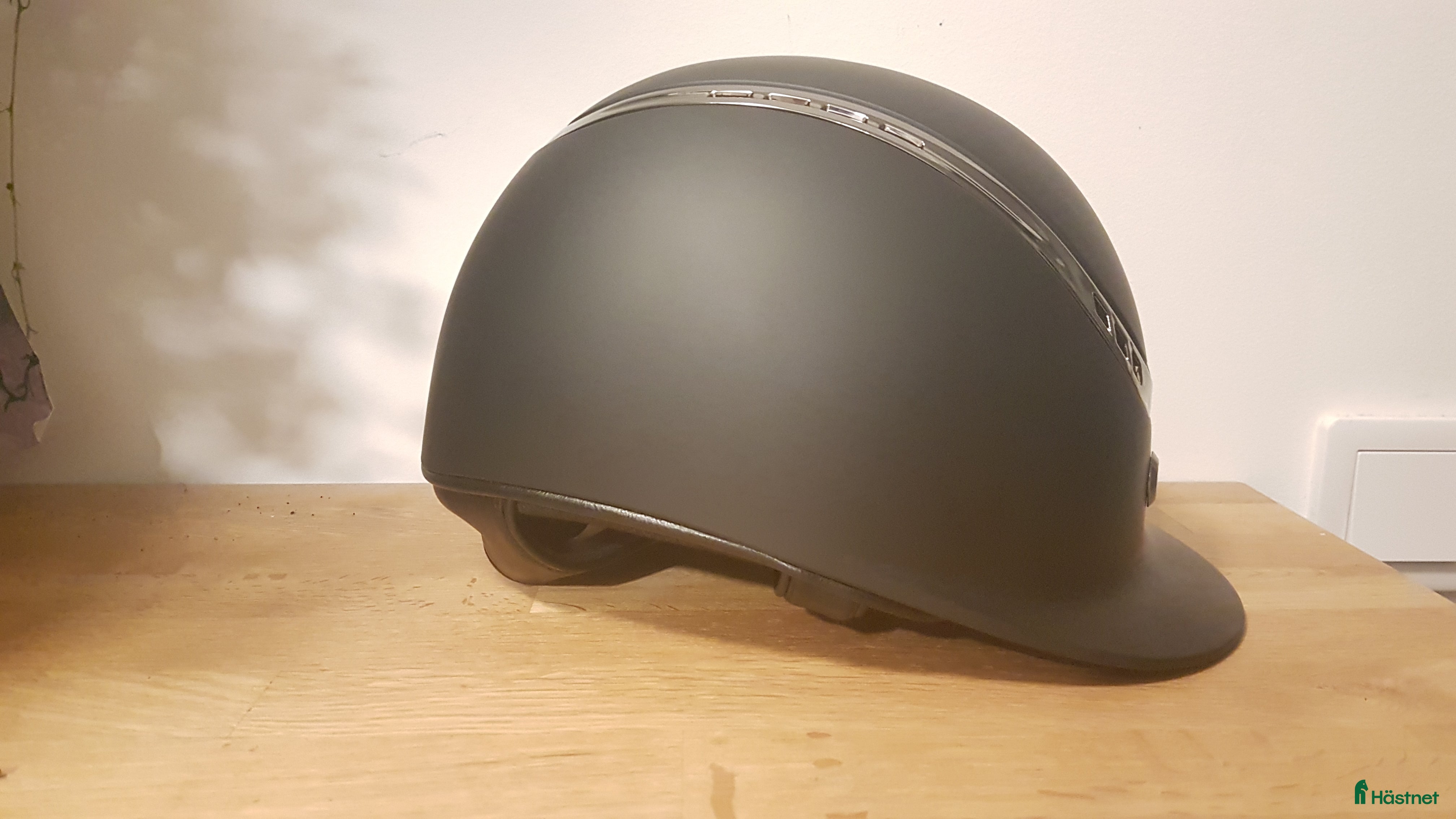 Hjälmar ryttarutrustning till salu: Mips helmet Bärs några gånger i Alingsås - Annons 10