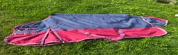 Täcken hästutrustning till salu: Vintertäcke + hals i Smedjebacken - Annons 1
