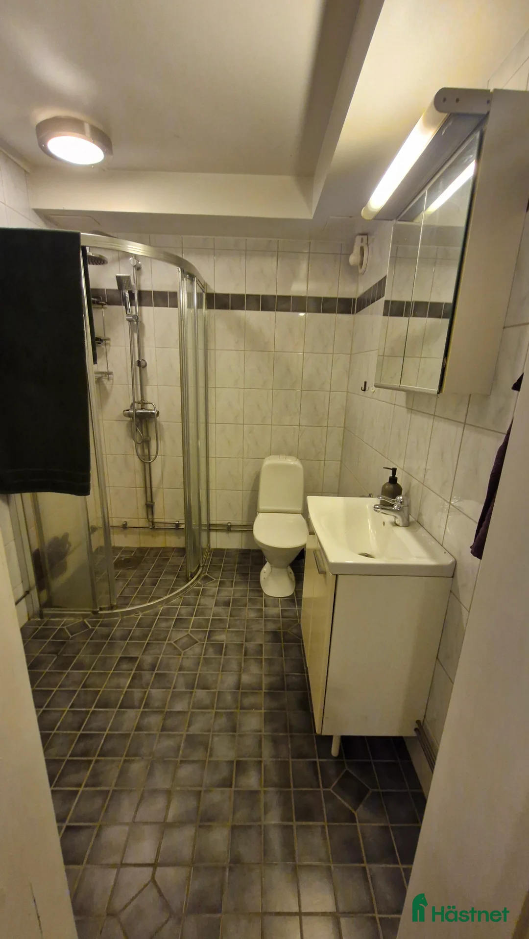  lägenhet till salu: Etta uthyres på hästgård - Annons 8