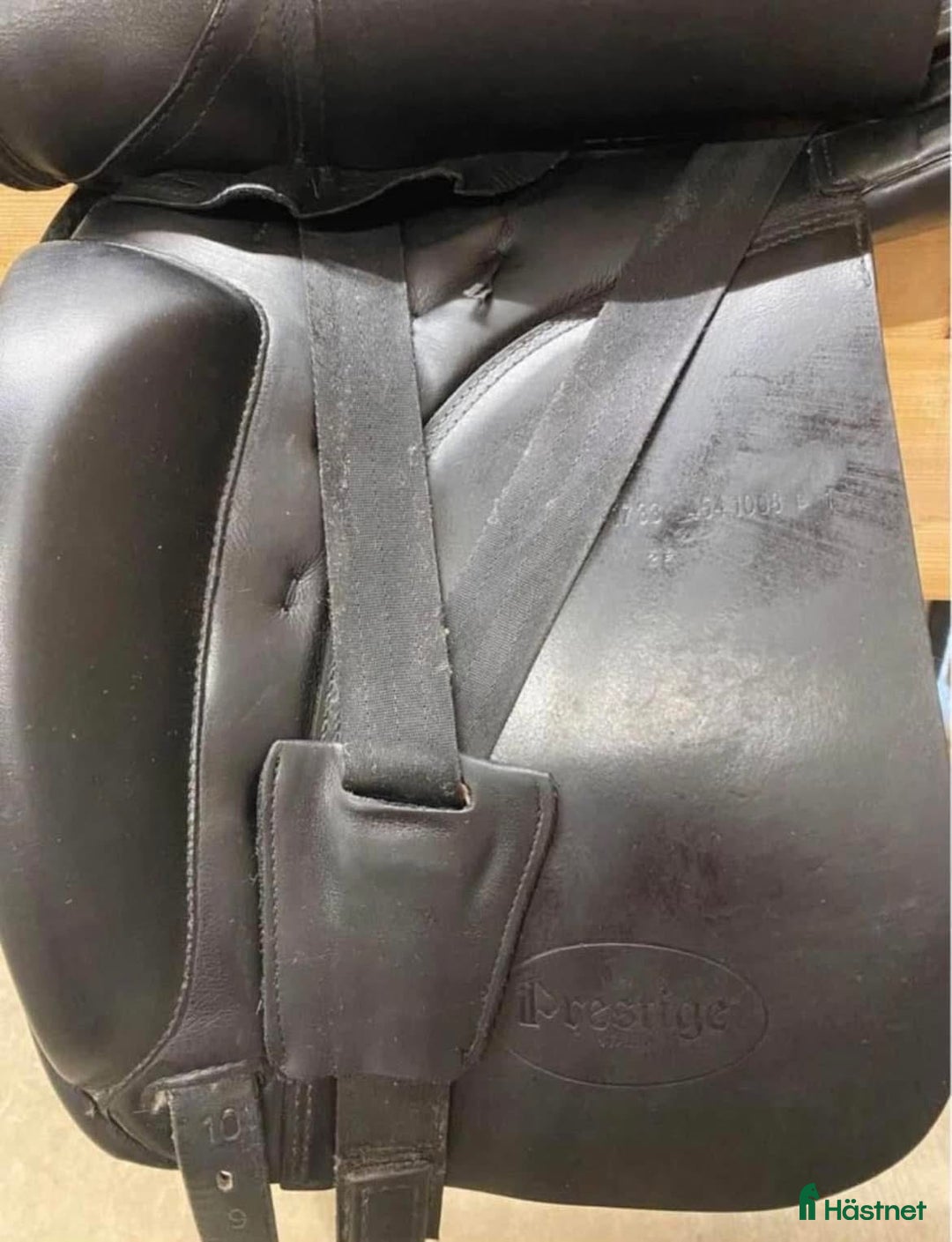 Sadlar hästutrustning till salu: DRESSYRSADEL MODENA D PRESTIGE i Gävle - Annons 5