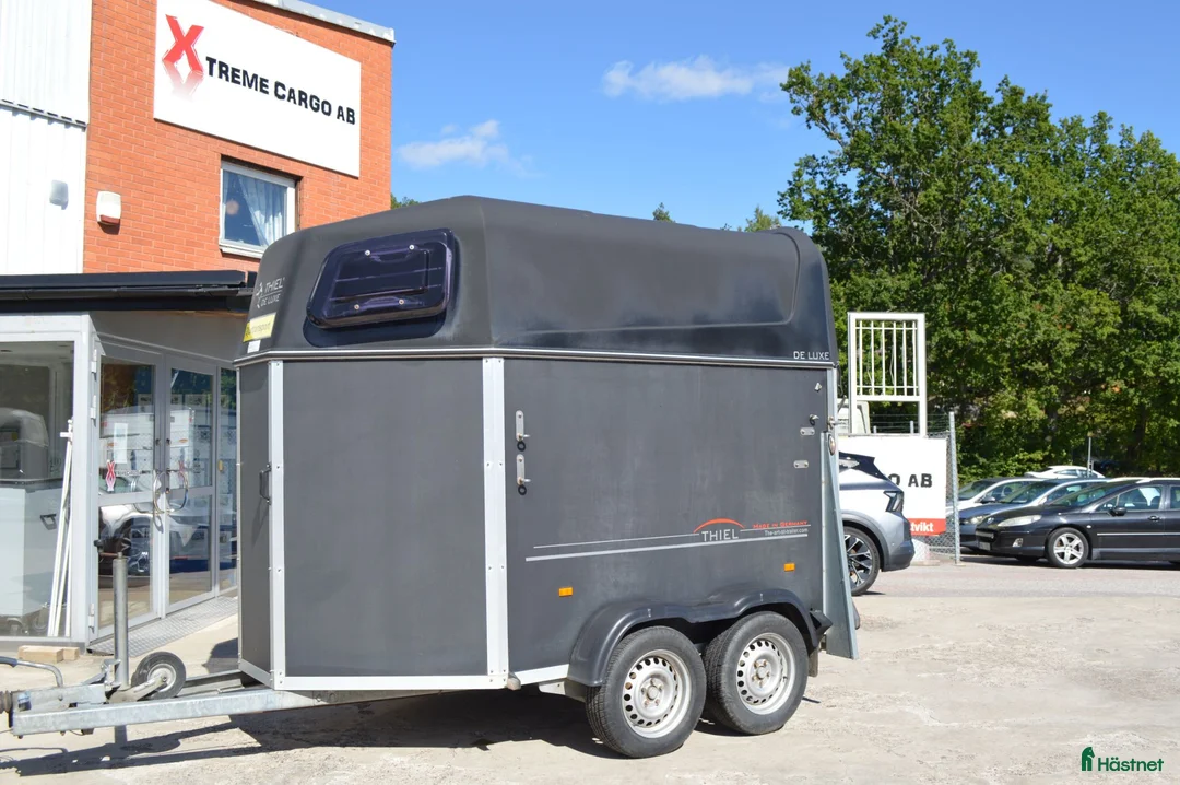 Hästtransporter  fordon & transport till salu: Thiel De Luxe 2013 Totalvikt 1430kg - Annons 2