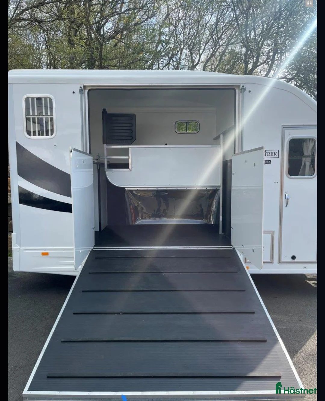 Hästtransporter  fordon & transport till salu: Equi-Trek Night-Treka bodel i Svalöv - Annons 2