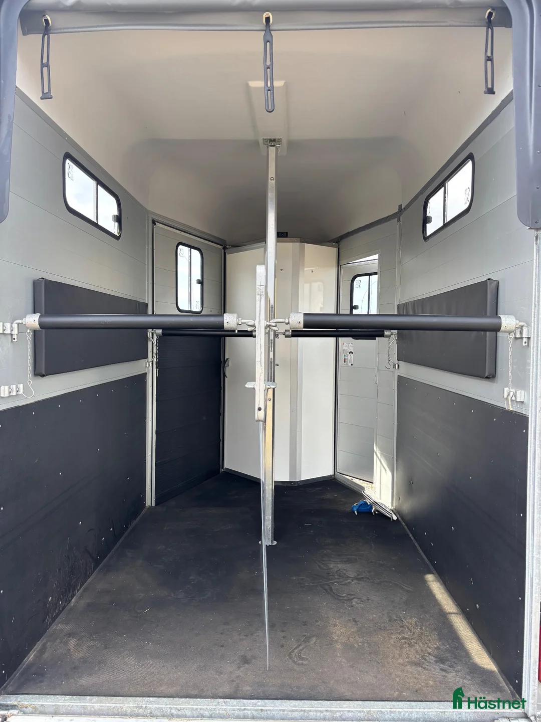 Hästtransporter  fordon & transport till salu: Sadelkammare & Fronturlastning  - Annons 6