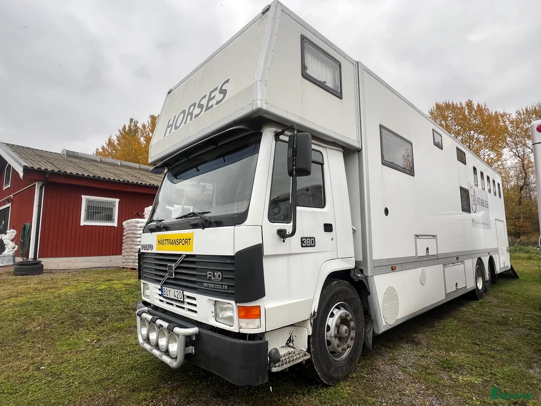 Hästlastbilar  fordon & transport till salu: Hästlastbil med stor bodel i Motala - Annons 4