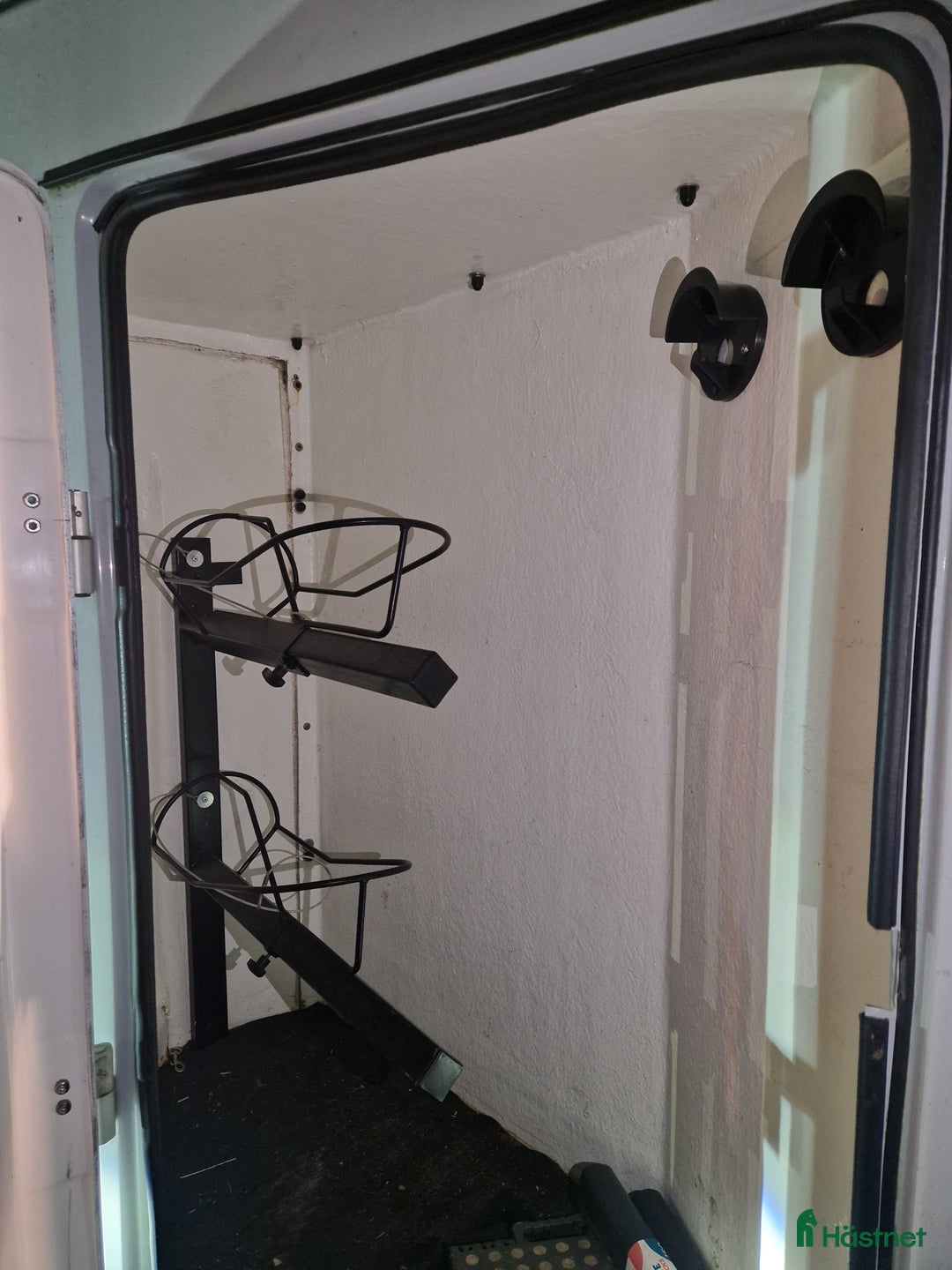 Hästtransporter  fordon & transport till salu: Thule Trane Exclusive hästtransport - Annons 5