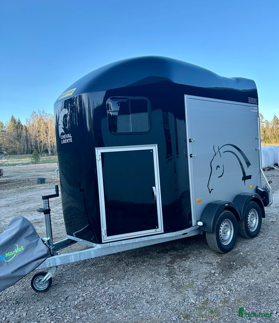 Hästtransporter  fordon &amp; transport till salu: Hästtransport uthyres i Lyrestad - Annons 1