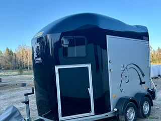 Hästtransporter fordon & transport till salu: Hästtransport uthyres i Lyrestad - Annons 1