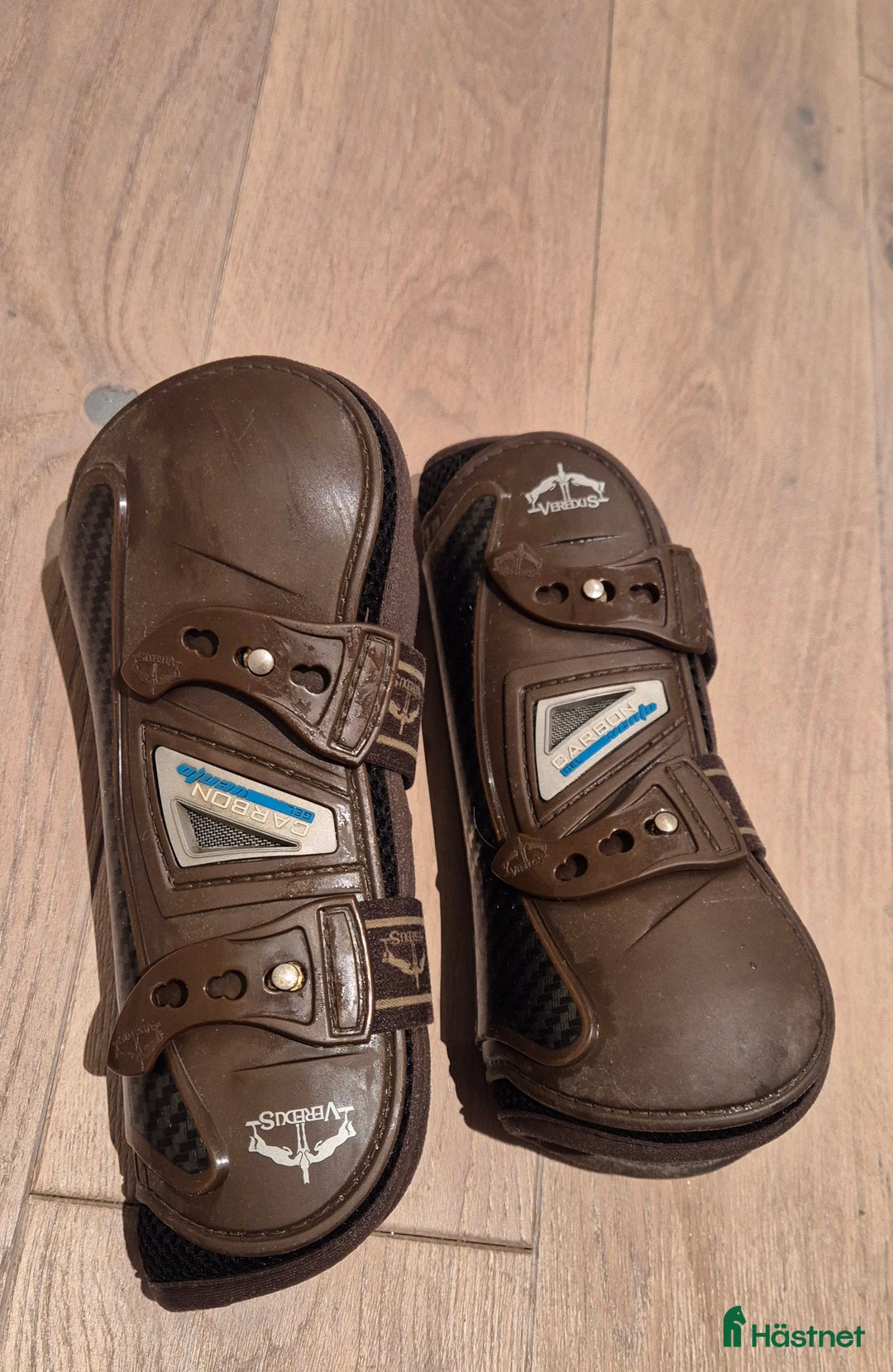 Benskydd hästutrustning till salu: Veredus benskydd i Stora Höga - Annons 1