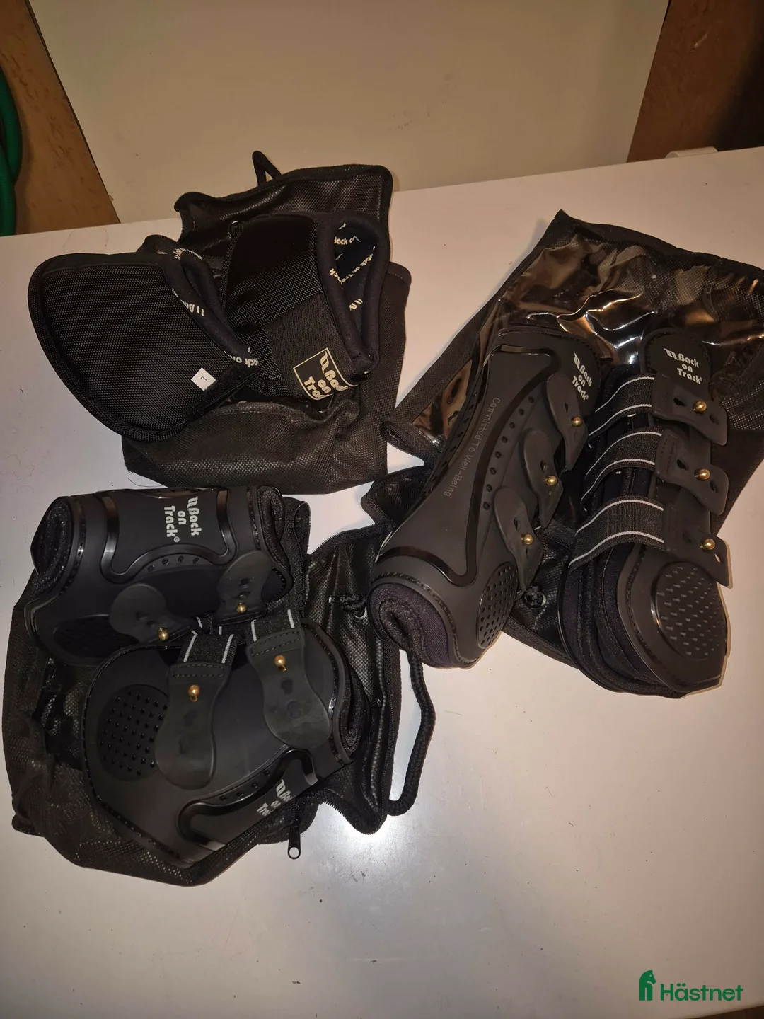 Benskydd hästutrustning till salu: Benskydd o bell boots BoT i Kristinehamn - Annons 1