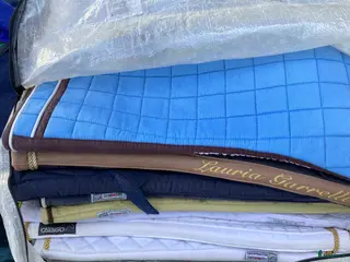 Schabrak & Vojlockar hästutrustning Dressyr schabrak (full) i Skå - Annons 7