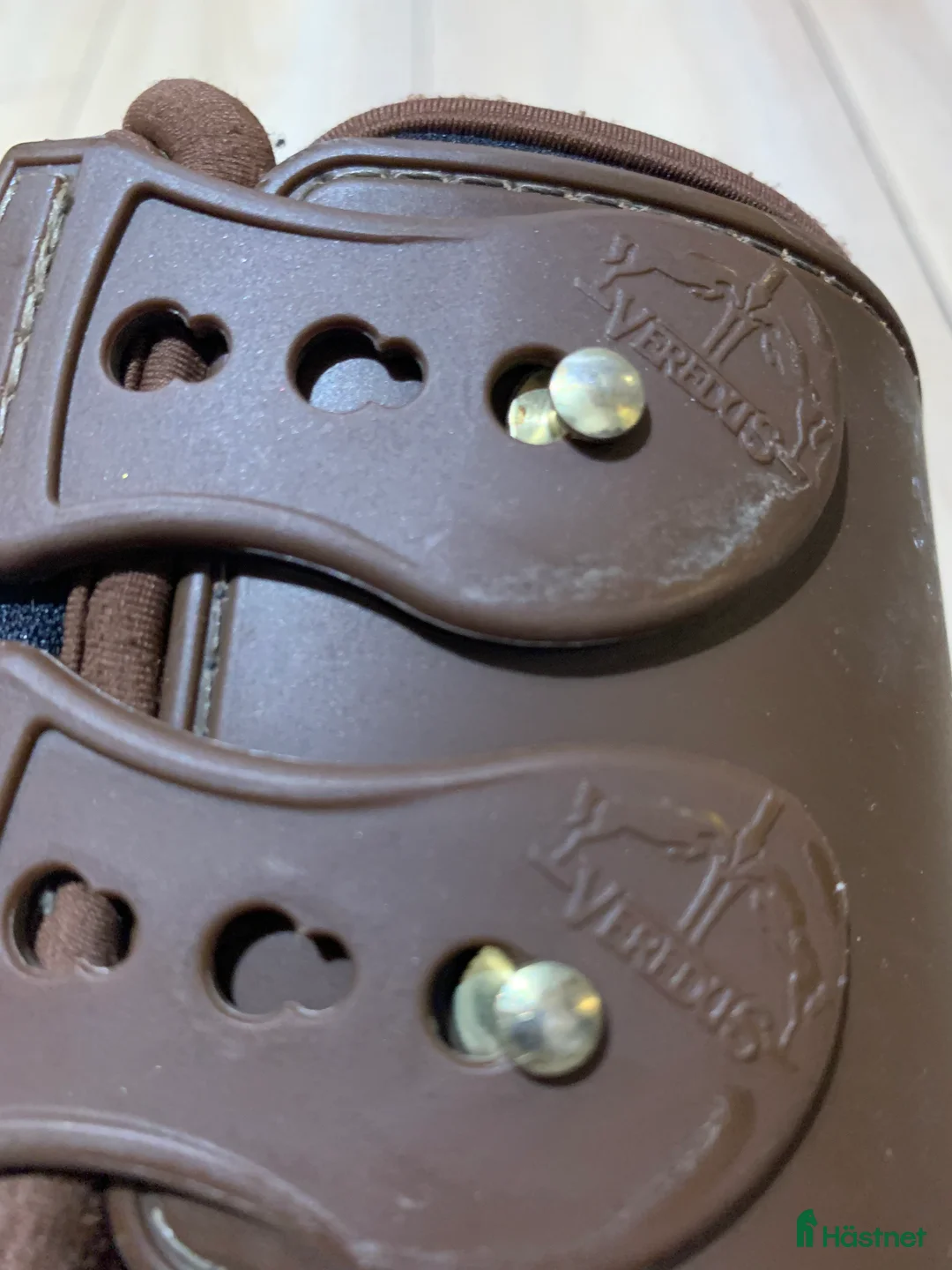 Benskydd hästutrustning till salu: Veredus bak skydd  i Alsterbro - Annons 2