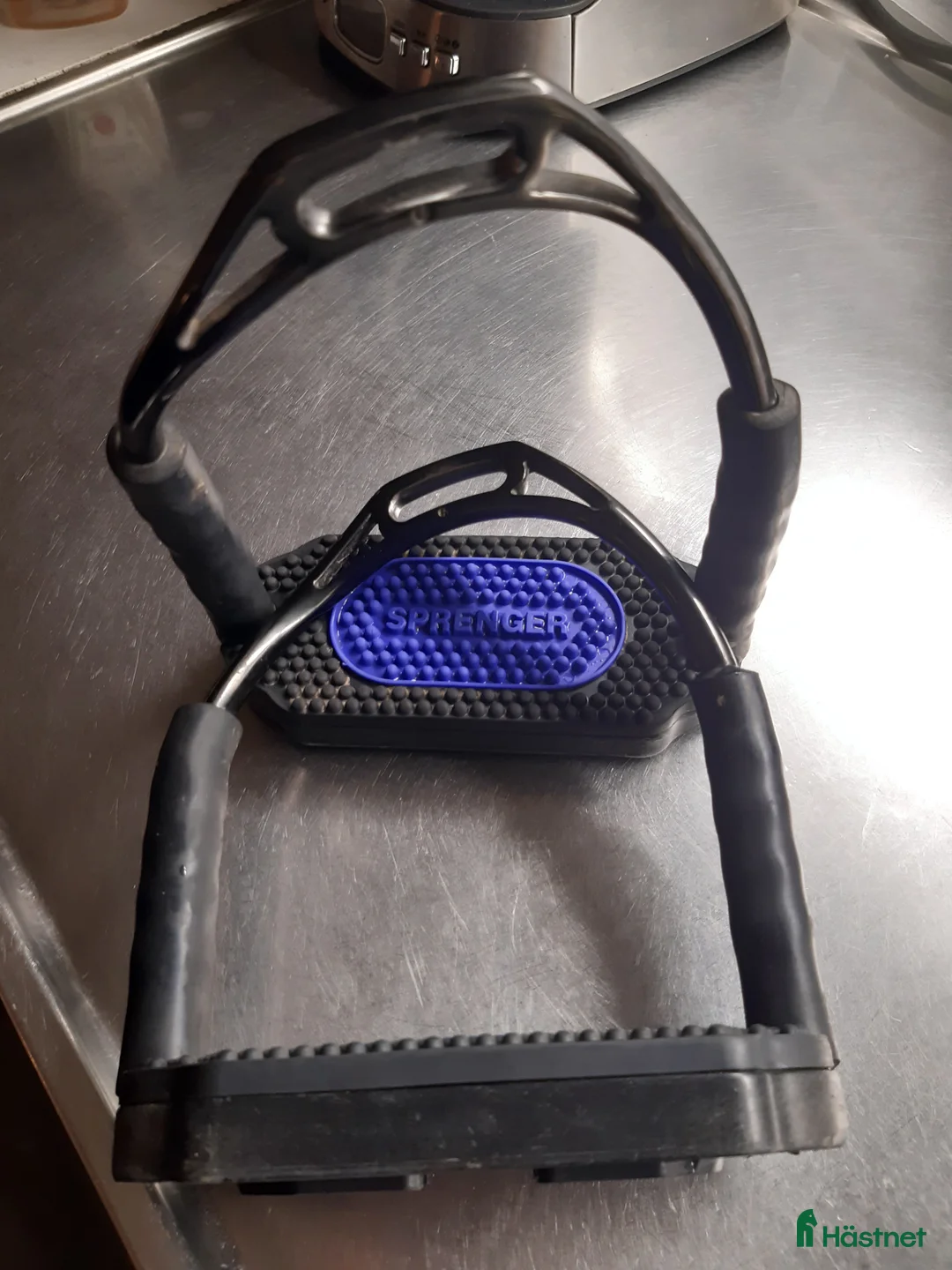 Stigbyglar hästutrustning till salu: Fina Stigbyglar  i Kisa - Annons 1