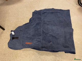 Täcken hästutrustning till salu: Nytt fleecetäcke i Vallberga - Annons 10