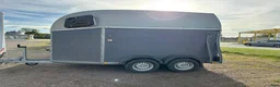 Hästtransporter  fordon & transport till salu: Alugolv  - Annons 1