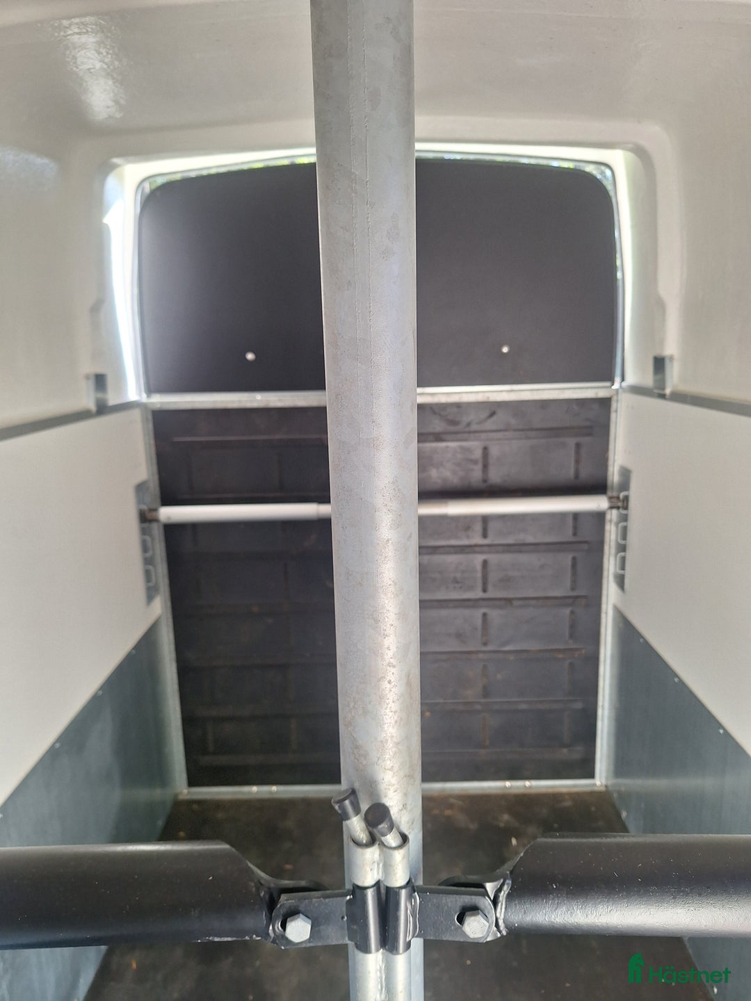 Hästtransporter  fordon & transport till salu: Royal XT (Thule) i Torsåker - Bild 4
