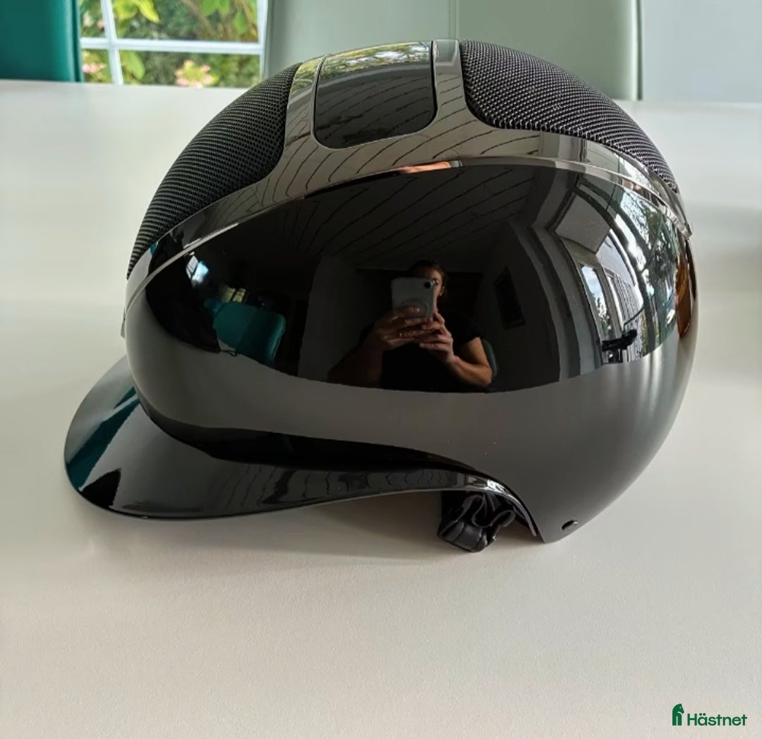 Hjälmar ryttarutrustning till salu: Kask Star Lady Pure Shine 56 i Grängesberg - Annons 2