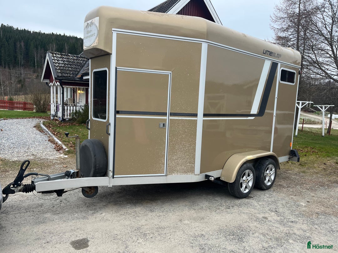 Hästtransporter  fordon & transport till salu: Umesläp b50 i Kramfors - Annons 1