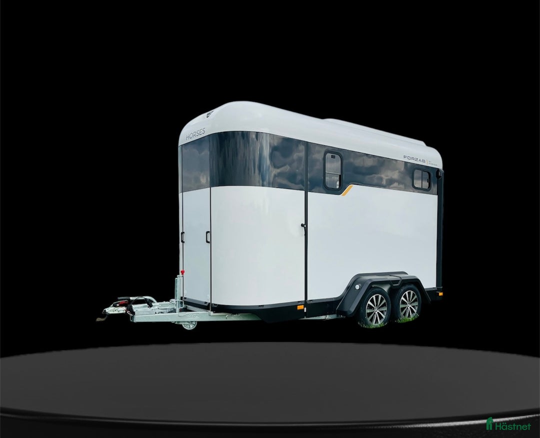 Hästtransporter  fordon & transport till salu: Forzab EQ3 med stor sadelkammare i Klippan - Annons 1