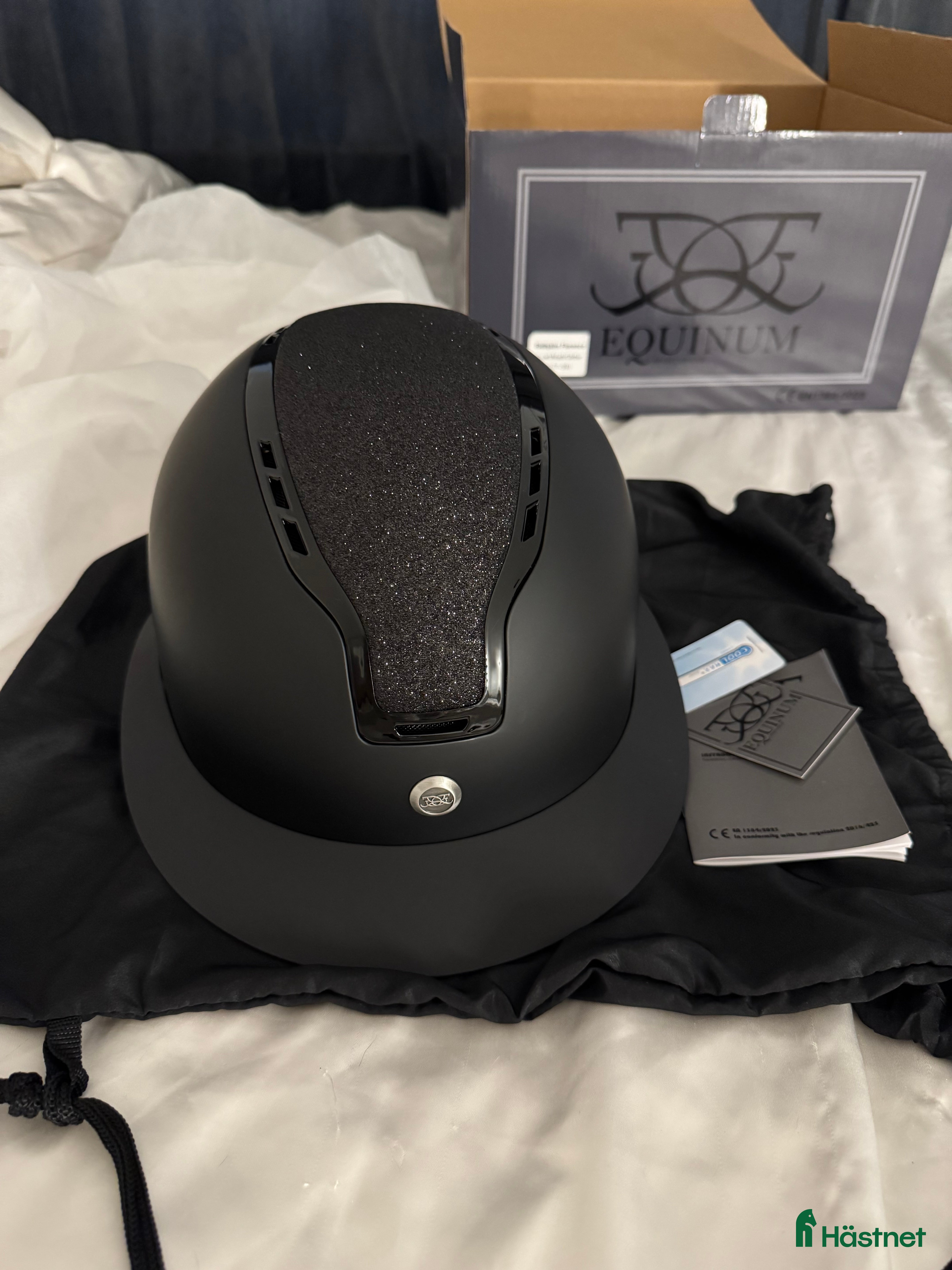 Hjälmar ryttarutrustning till salu: Ridhjälm i Eskilstuna - Annons 2