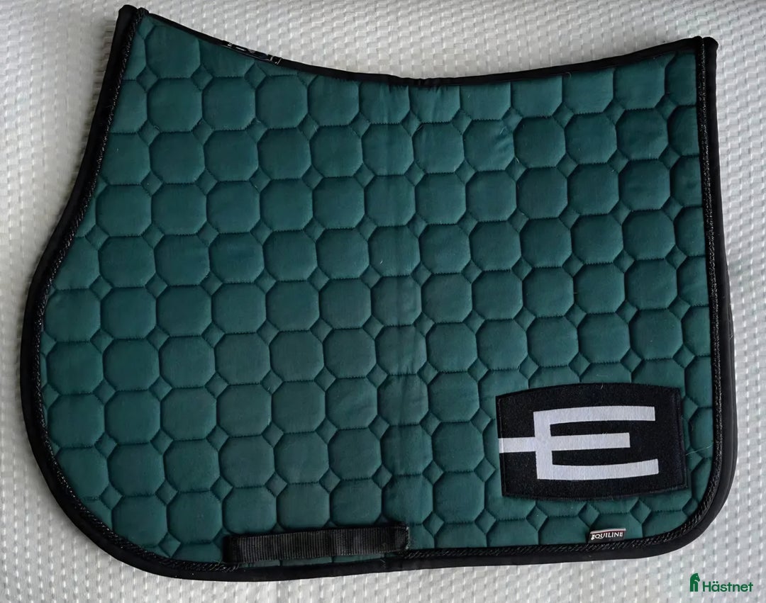 Schabrak & Vojlockar hästutrustning till salu: Säljes schabrak elogga i Eskilstuna - Annons 1