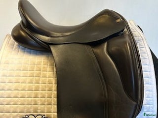 Sadlar hästutrustning till salu: Dressyrsadel Morris & Nolan i Uppsala - Annons 5