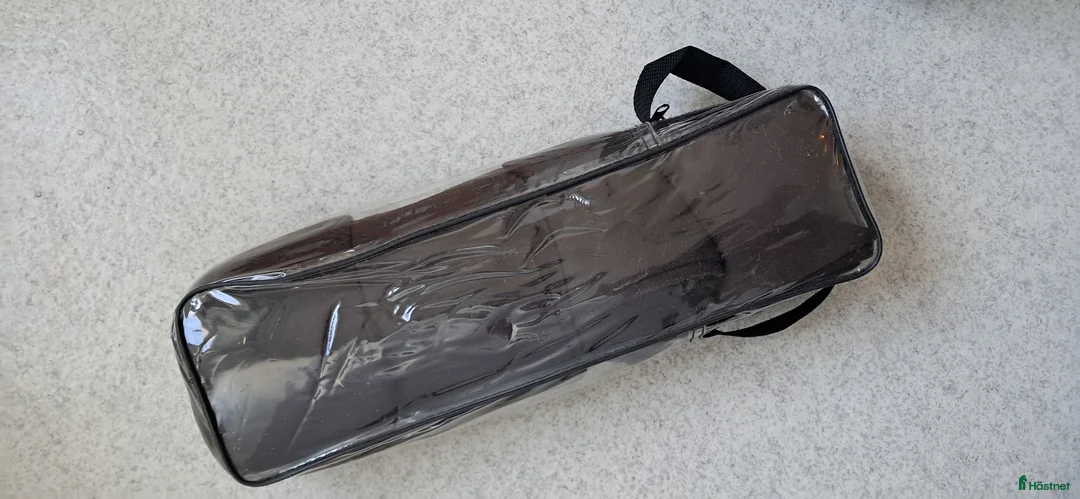 Schabrak & Vojlockar hästutrustning till salu: Schabrak, set, fleecetäcke mm i Piteå - Annons 6