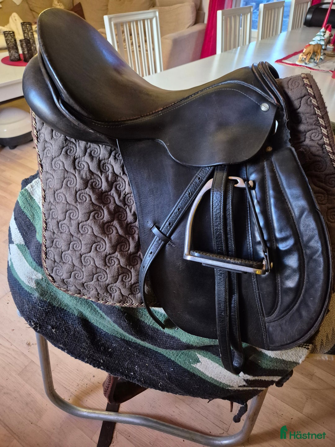 Sadlar hästutrustning till salu: Hubertus Kosak allroundsadel  i Kungsör - Annons 2