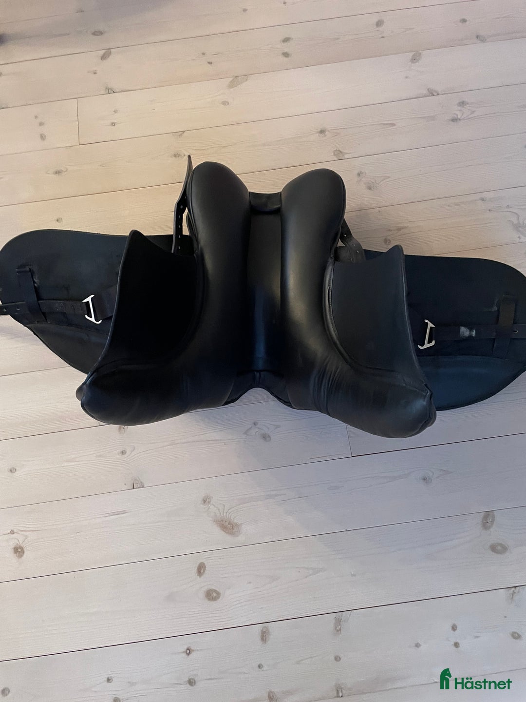 Sadlar hästutrustning till salu: Dressyrsadel  Spaldig Finesse i Sävedalen - Annons 5