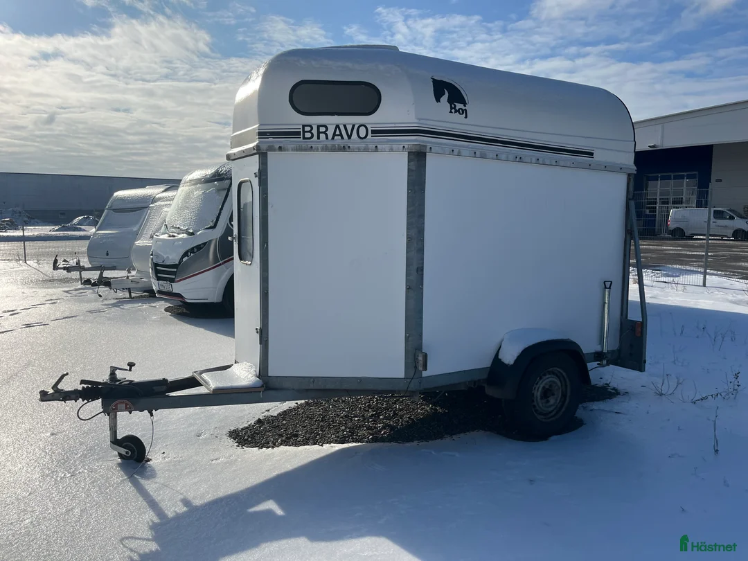 Hästtransporter  fordon & transport till salu: Nyrenoverad Boj transport - Annons 2