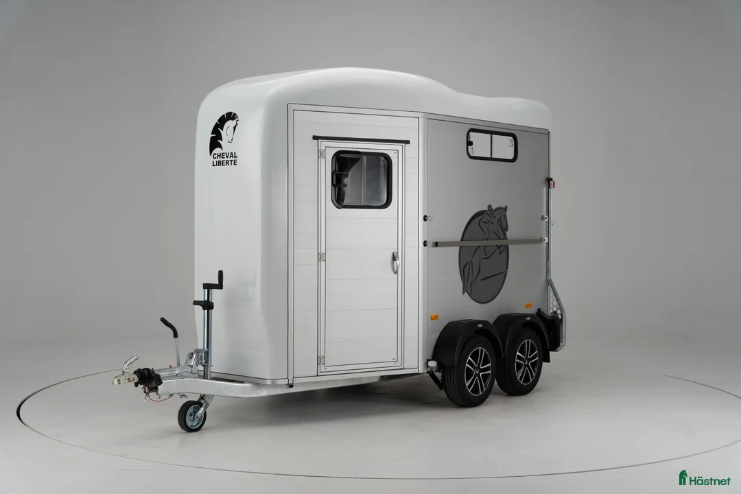 Hästtransporter  fordon & transport till salu: Cheval Liberté Touring Jumping - Annons 3
