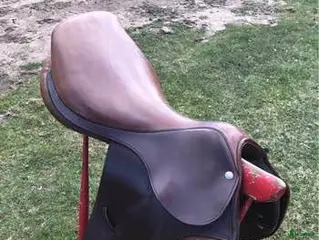 Sadlar hästutrustning till salu: Pariani sadel - Annons 1