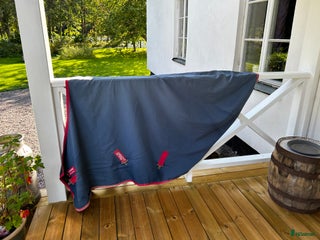 Täcken hästutrustning till salu: Horswere regntäcke 145 i Alunda - Annons 1